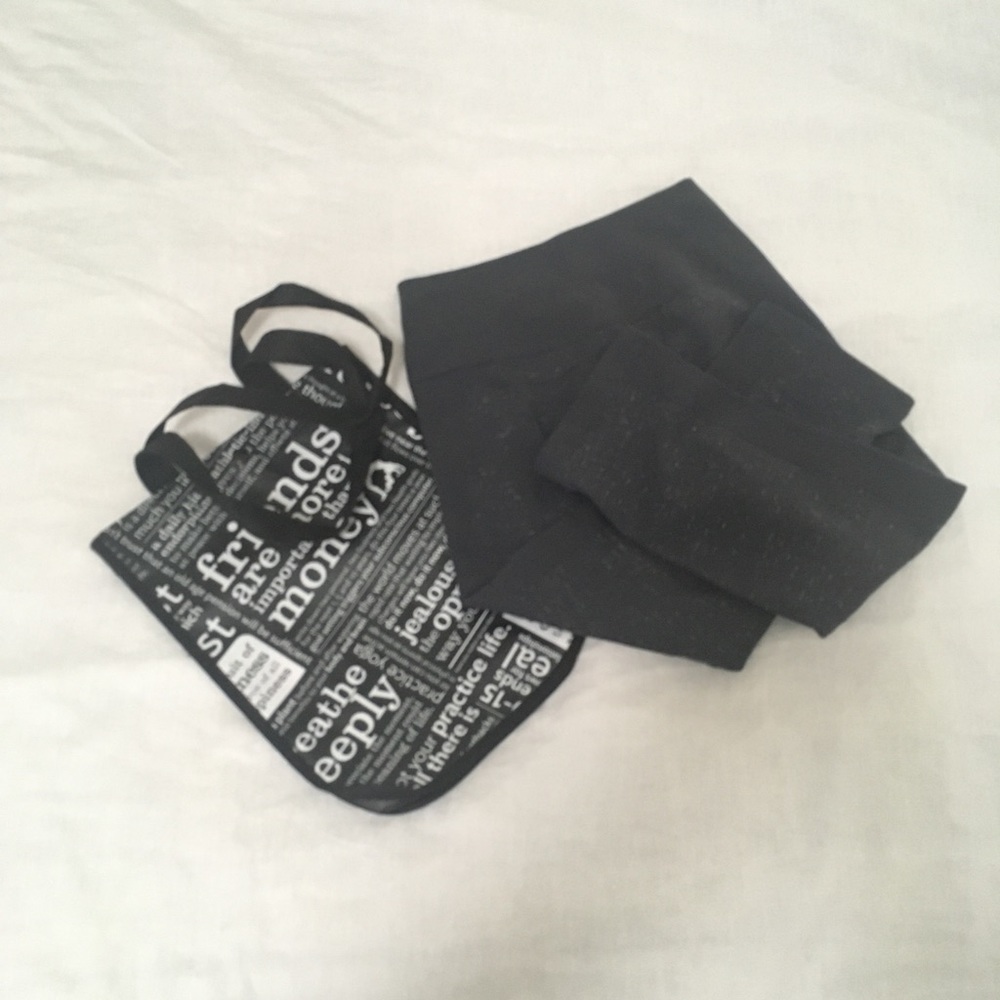 NWOT LULULEMON Free to Flow Crop Size 4